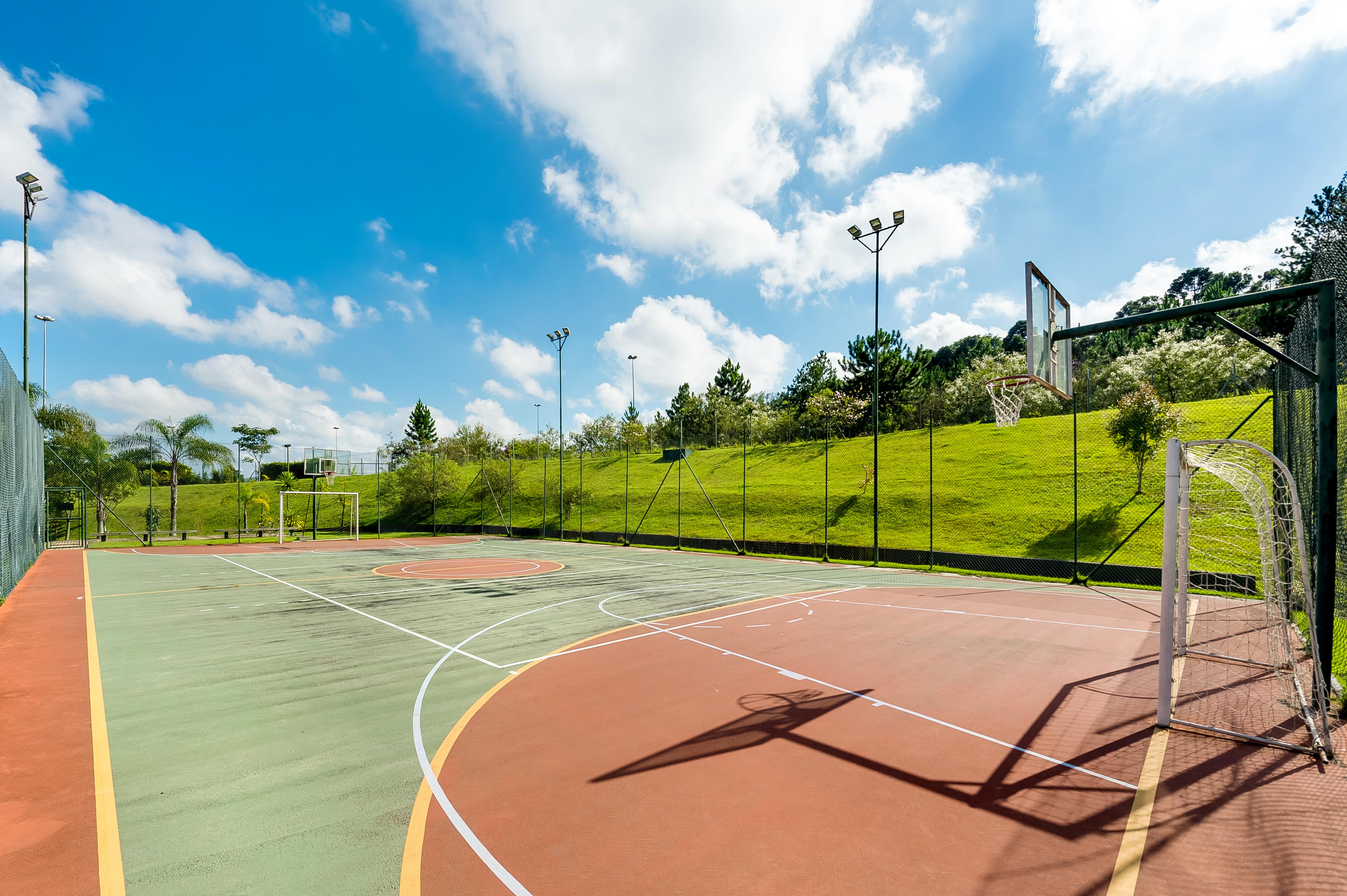 풀만 상파울로 구아룰류스 에어포트 호텔 과룰류스 외부 사진 The football pitch at the University of Roehampton